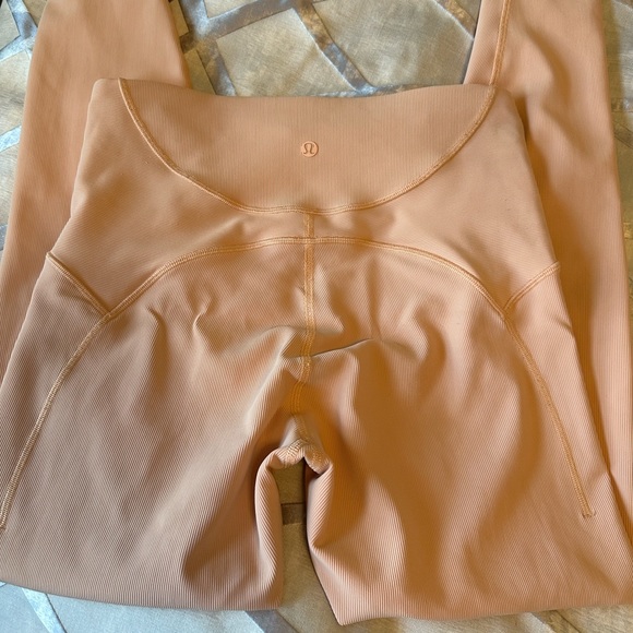 |LuLuLemon| 🍑 Ribbed Leggings - Picture 2 of 4